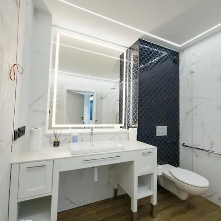 Nr1, 200 M Od Plazy アパート